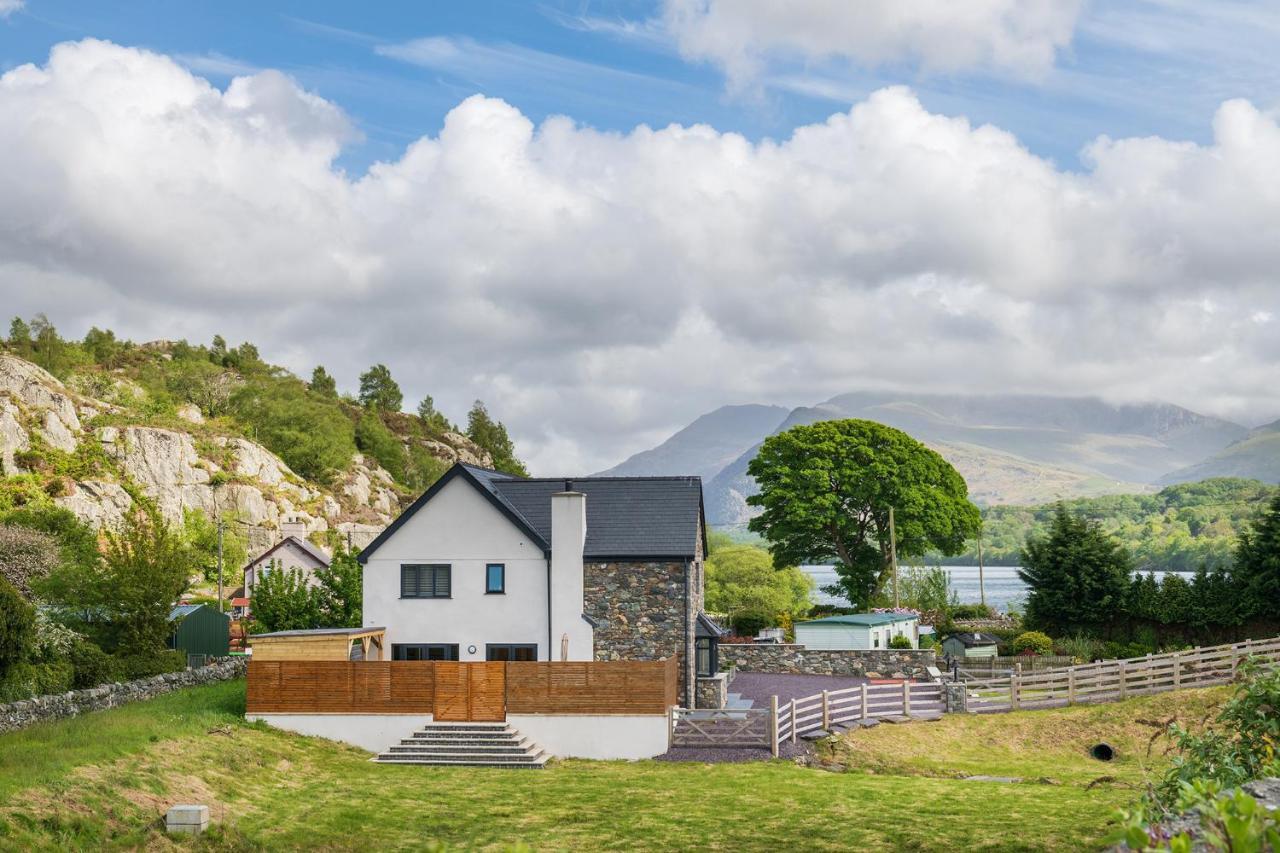 Arlyn, Padarn Lake Viewpoint In Snowdonia Caernarfon Exterior photo