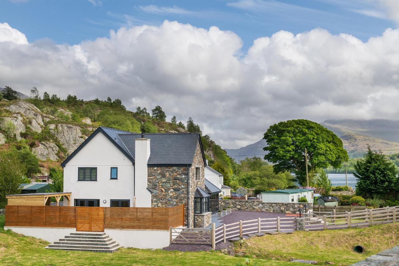 Arlyn, Padarn Lake Viewpoint In Snowdonia Caernarfon Exterior photo
